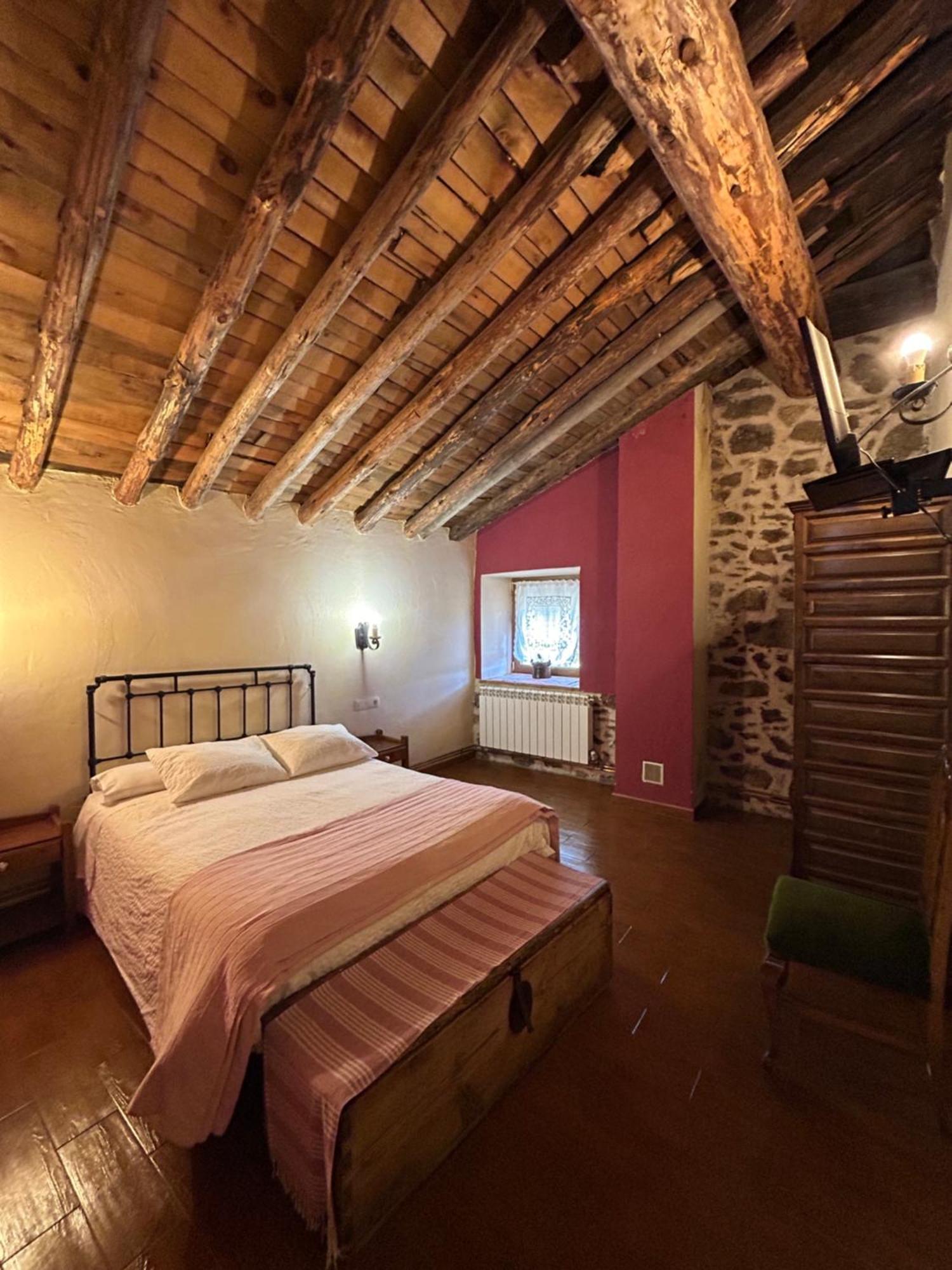 Casa Rural La Casa De Piedra Country house *