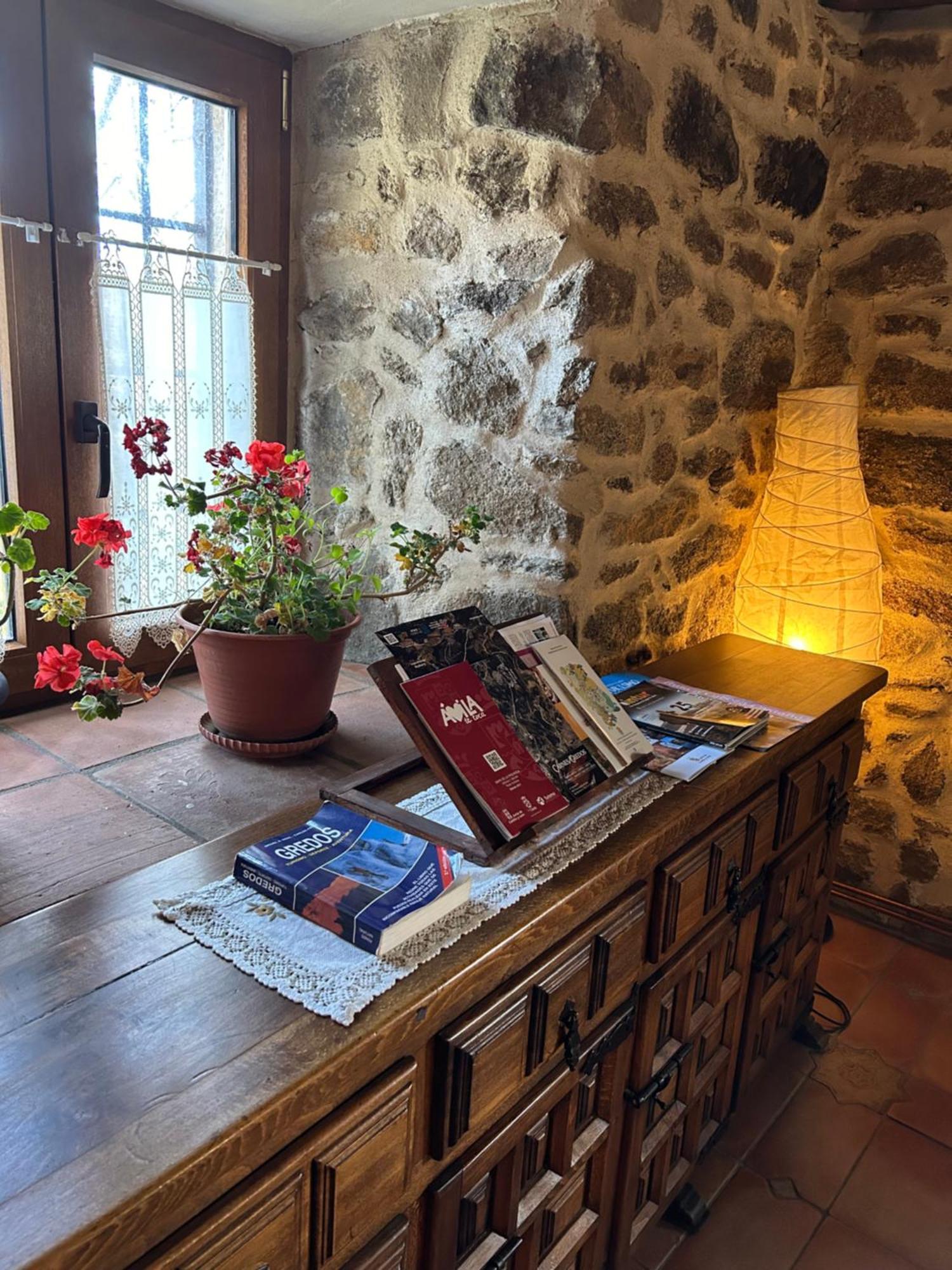 Casa Rural La Casa De Piedra *